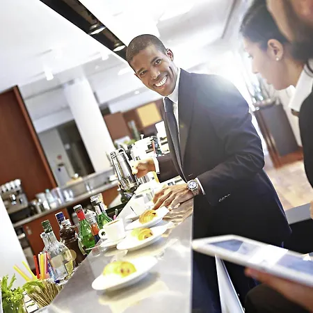 Hotel Novotel Milano Malpensa Aeroporto 4*